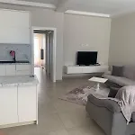 Olsi Apartment